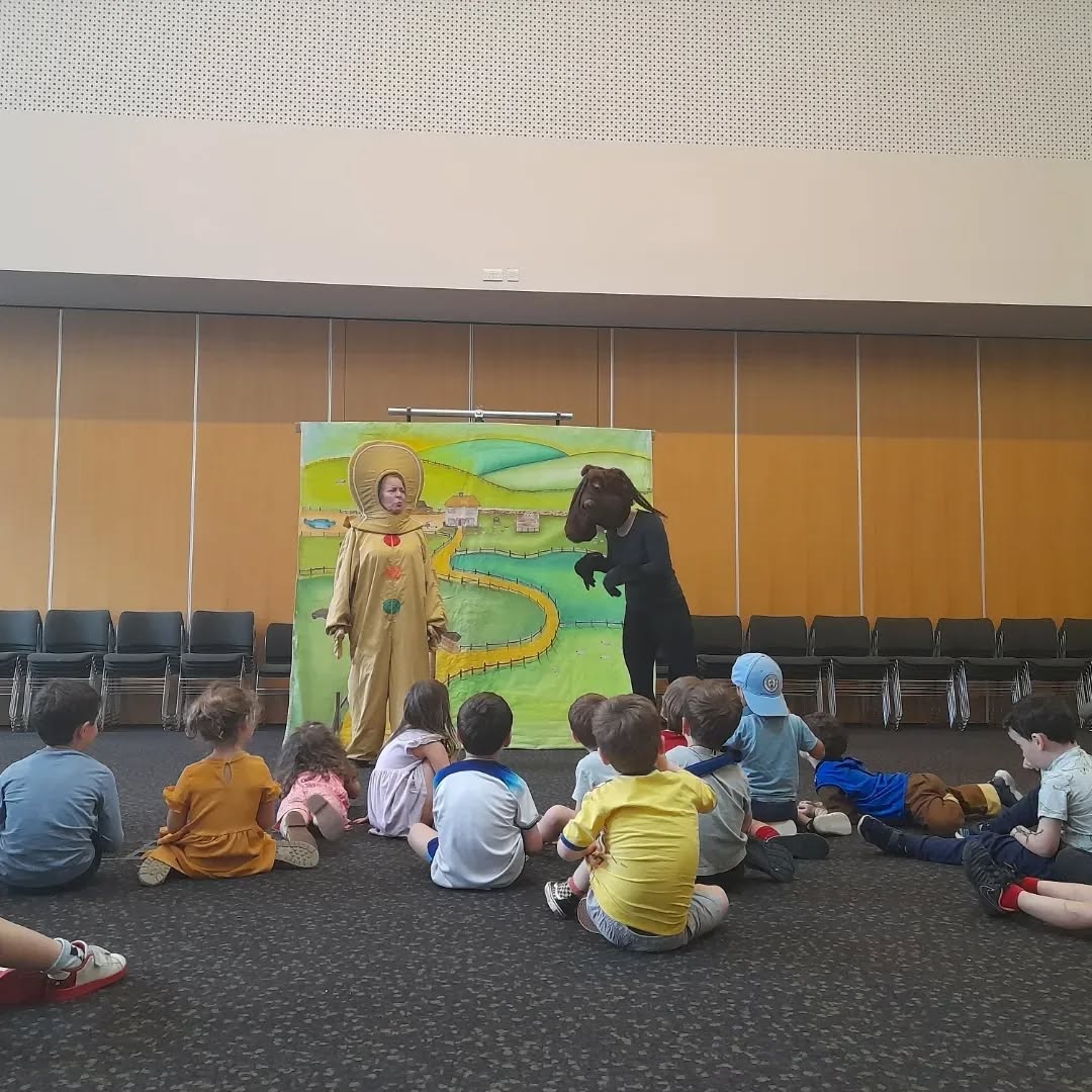 Kids school play