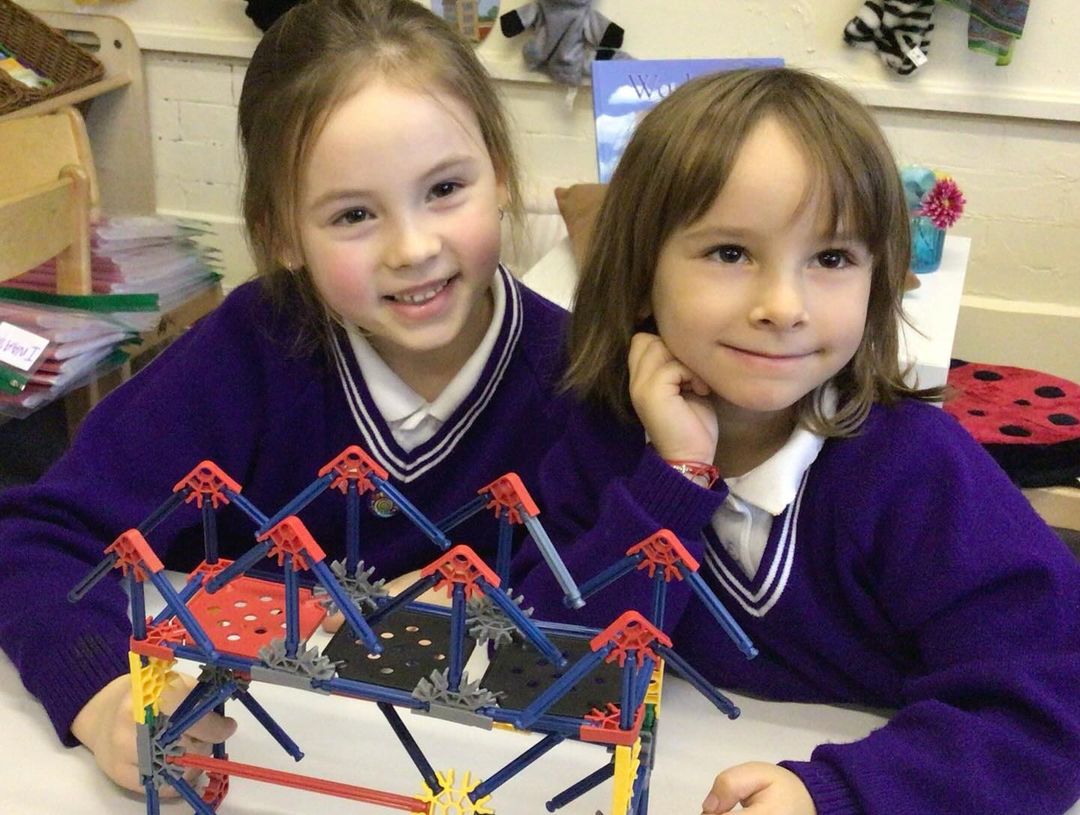 students-with-bridge-model