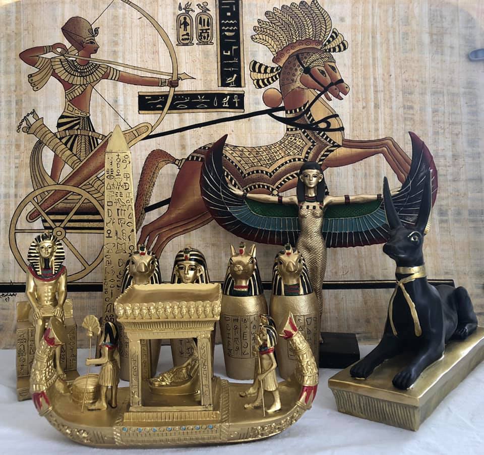 Golden Egyptian artifacts