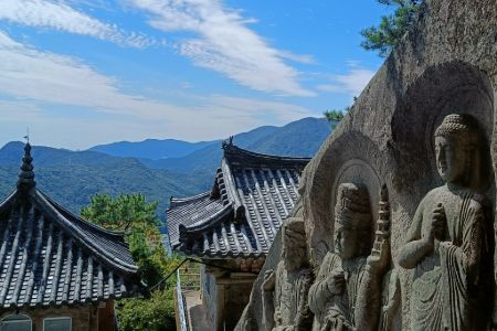 View over Busan from the Seokbulsa Temple