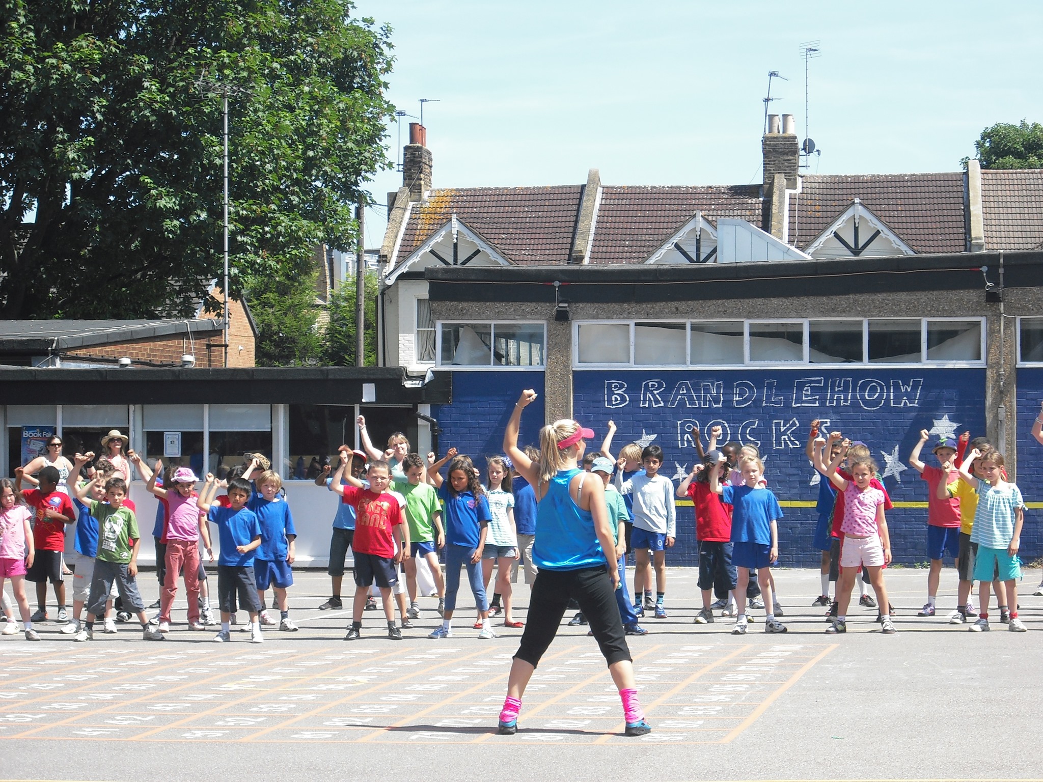 Primary school outdoor dance workshop