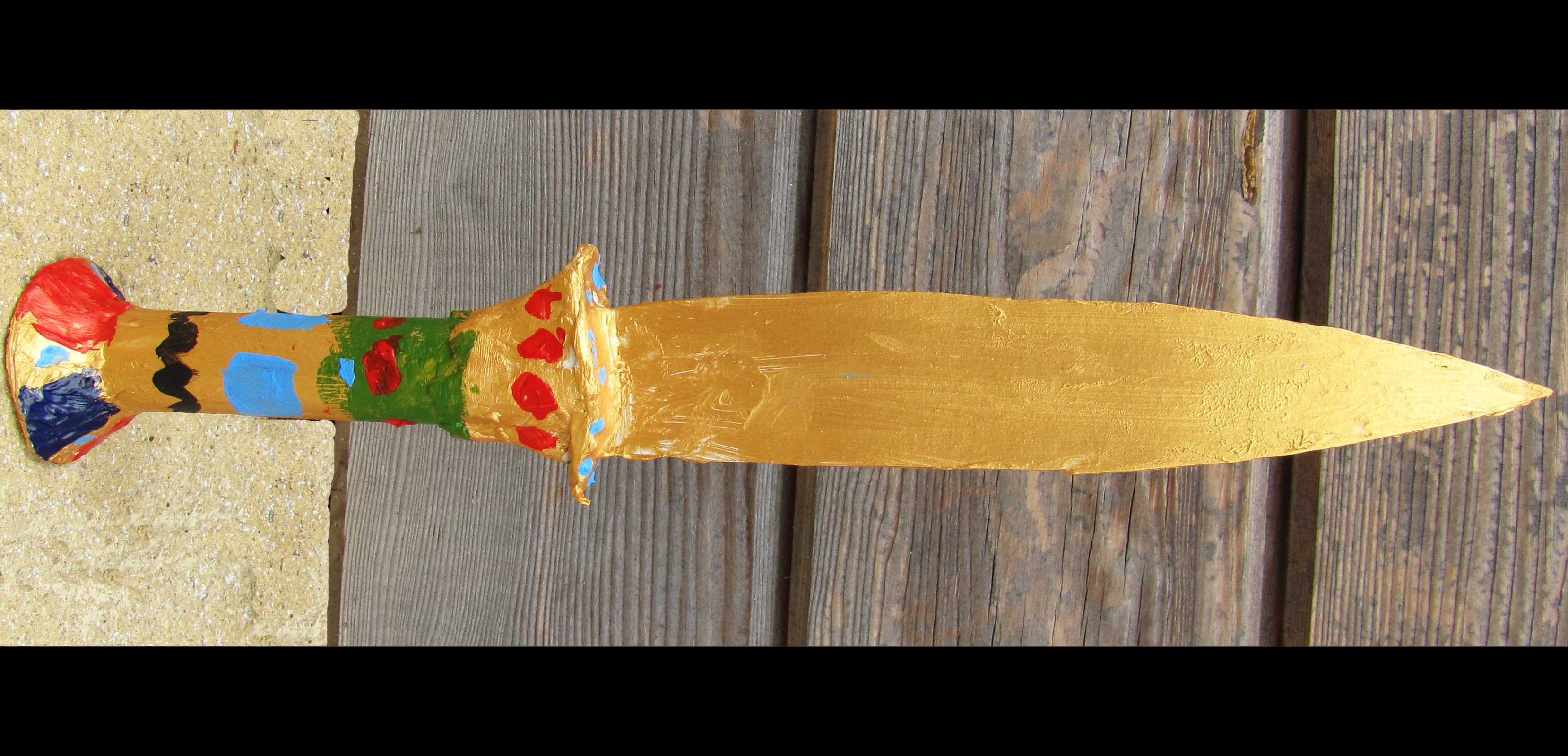 Tut's dagger made by a child